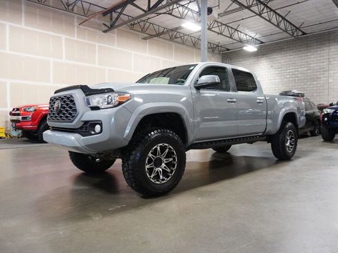 Used 2021 Toyota Tacoma 4x4 Double Cab w/ Tacoma SR5 Package image 2