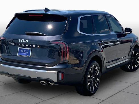 Used 2025 Kia Telluride SX w/ SX Captain's Chair Package FWD image 13