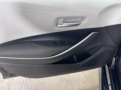 Used 2023 Toyota Corolla SE w/ Carpet Mat Package (TMS) FWD image 18