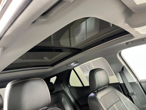Certified 2023 Chevrolet Equinox Premier AWD/4WD image 12