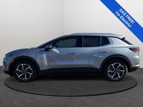 New 2026 Chevrolet Equinox EV LT image 2