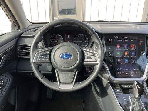 Used 2025 Subaru Outback Premium AWD/4WD image 4