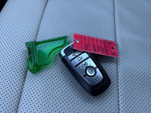 Used 2022 Ford Mustang Premium image 28