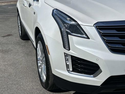 Used 2017 Cadillac XT5 Premium Luxury FWD image 11