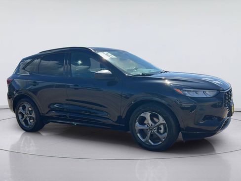 Certified 2023 Ford Escape ST-Line FWD image 3