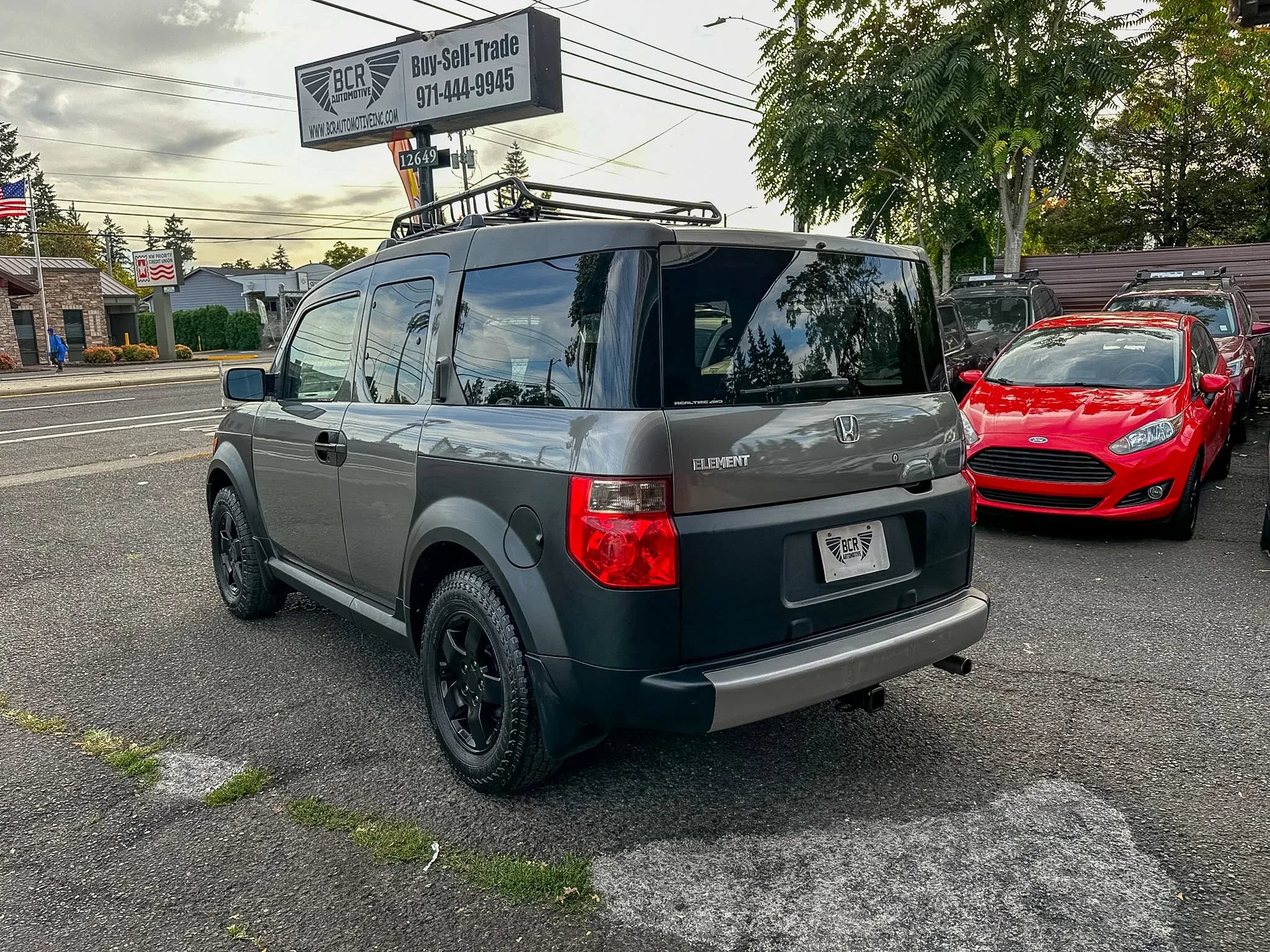 Used 2005 Honda Element EX image 2