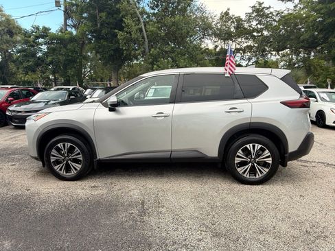 Certified 2023 Nissan Rogue SV FWD image 4