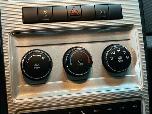 Used 2010 Dodge Journey SXT image 15