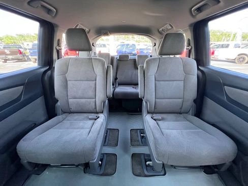 Used 2014 Honda Odyssey LX image 13
