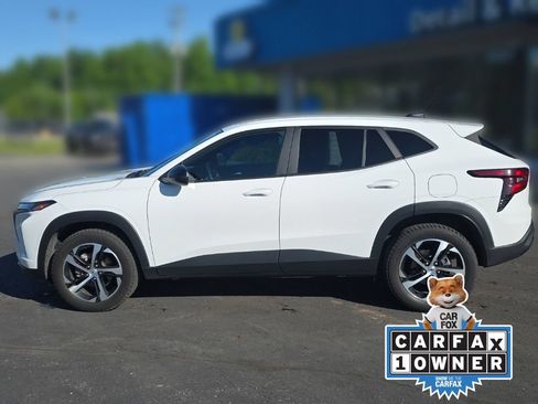 Used 2024 Chevrolet Trax RS FWD image 3