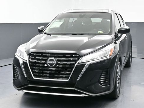 Used 2023 Nissan Kicks SV image 7