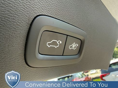 Certified 2024 Volvo XC40 B5 Plus w/ Protection Package Premier AWD/4WD image 25