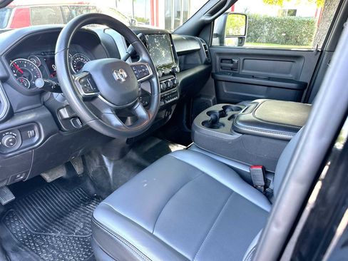 Used 2026 RAM 2500 Tradesman w/ Chrome Appearance Group AWD/4WD image 18