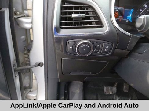 Used 2019 Ford Edge Titanium image 14