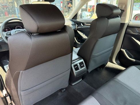 Used 2020 Honda Accord EX image 39