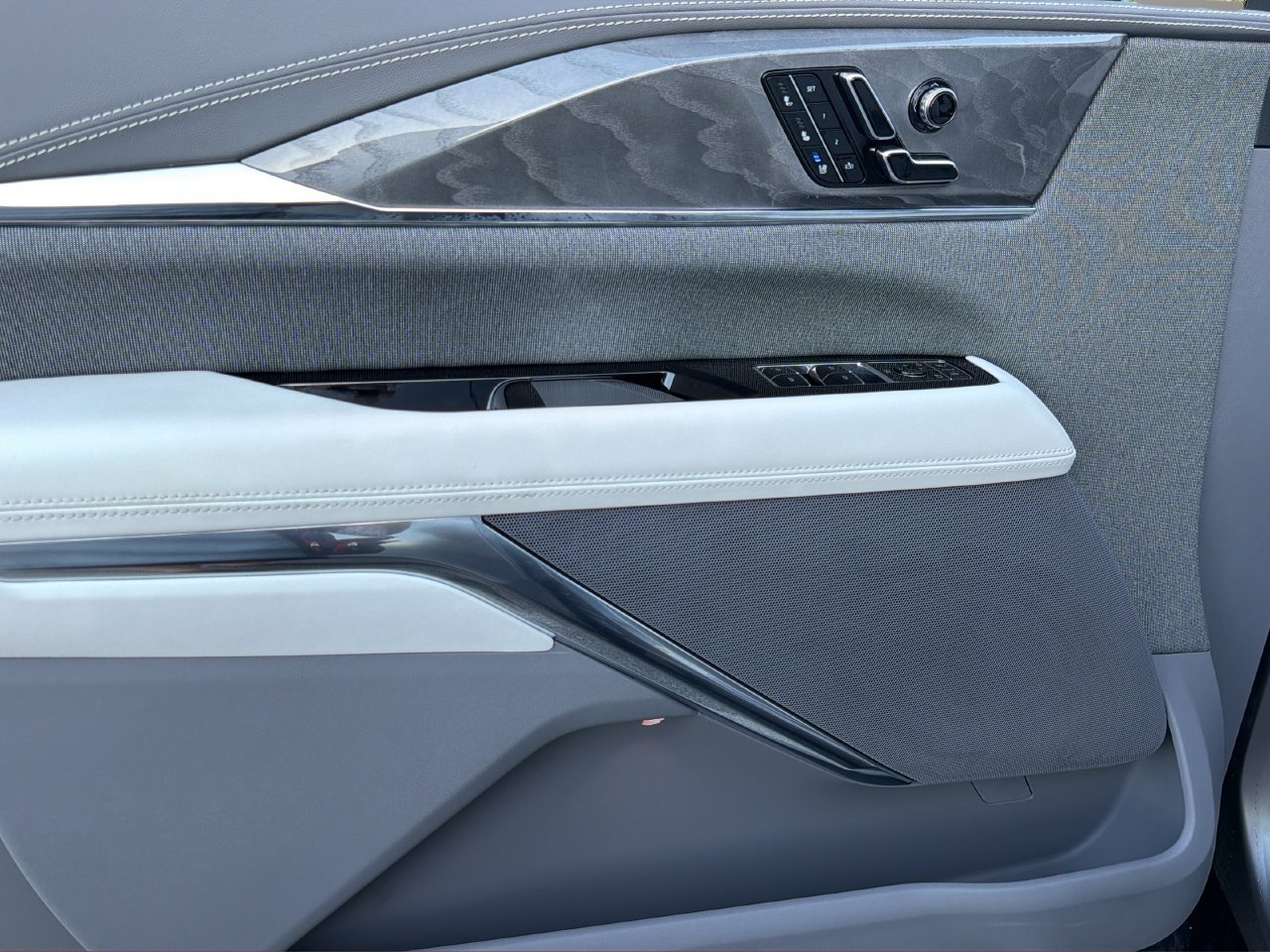 New 2026 Cadillac Escalade IQ Sport 1 AWD/4WD image 10