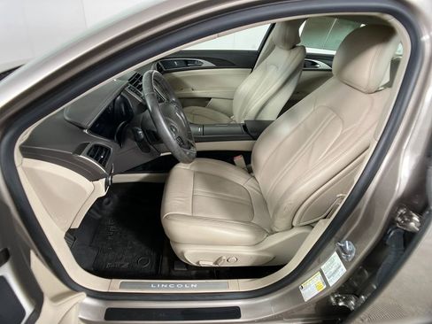 Used 2018 Lincoln MKZ Select w/ Technology Package image 30