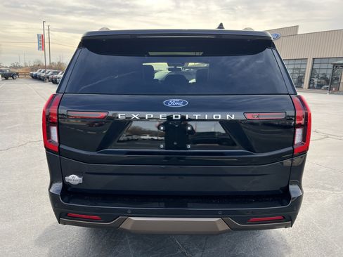 Used 2025 Ford Expedition King Ranch image 6