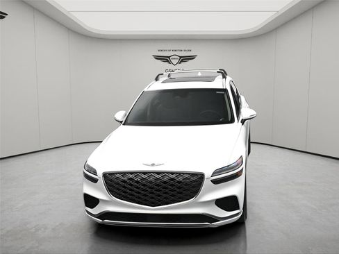 Used 2026 Genesis GV70 2.5T Select image 9