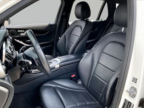 Used 2018 Mercedes-Benz GLC 300 4MATIC image 7