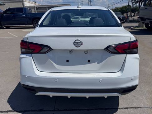 Used 2023 Nissan Versa SV FWD image 7