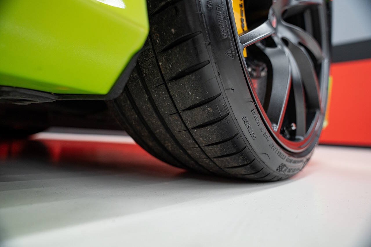 Used 2018 McLaren 720S Performance RWD image 57