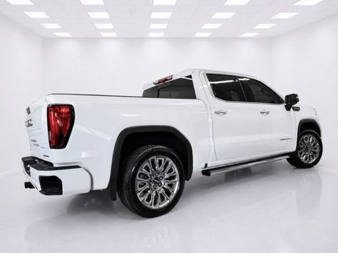 Used 2026 GMC Sierra 1500 Denali Ultimate AWD/4WD image 9