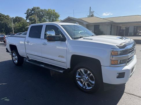 Used 2019 Chevrolet Silverado 2500 High Country w/ Duramax Plus Package AWD/4WD image 3