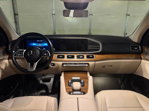 Used 2021 Mercedes-Benz GLS 450 4MATIC image 17