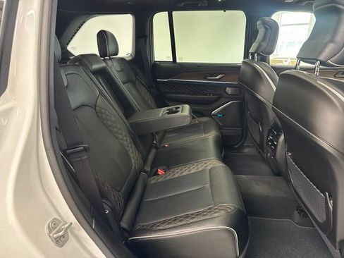 Used 2023 Jeep Grand Cherokee Summit w/ Luxury Tech Group V AWD/4WD image 34