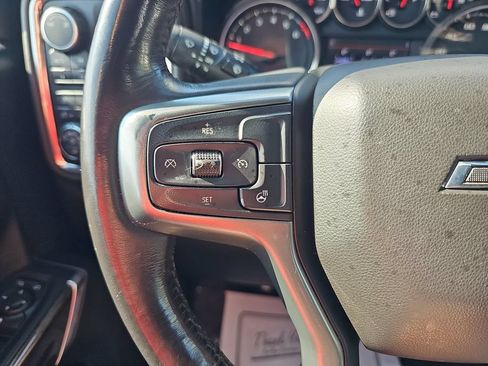 Used 2019 Chevrolet Silverado 1500 LT Trail Boss AWD/4WD image 17
