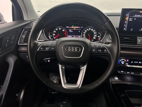 Used 2021 Audi Q5 2.0T Premium w/ Convenience Package AWD/4WD image 17