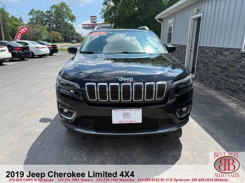 Used 2019 Jeep Cherokee Limited AWD/4WD image 2