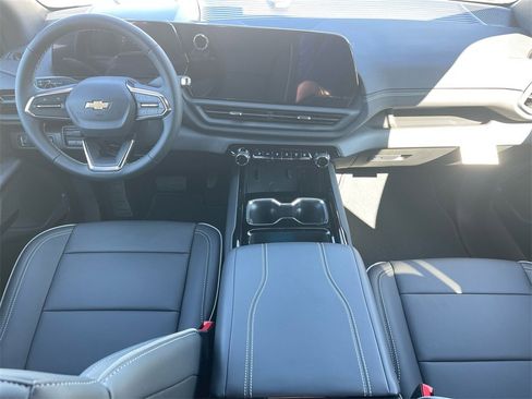 New 2026 Chevrolet Silverado EV LT image 12