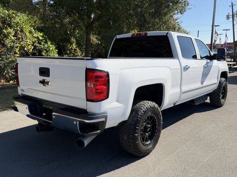 Used 2019 Chevrolet Silverado 3500 LTZ w/ Duramax Plus Package image 38