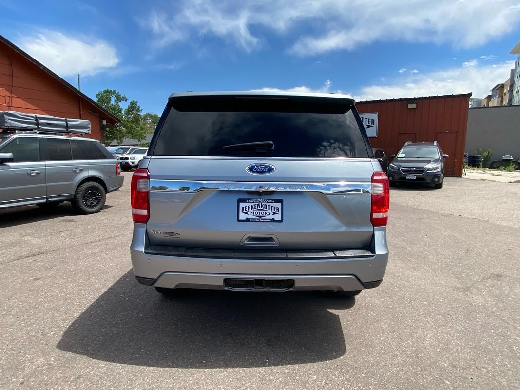 Used 2020 Ford Expedition XLT w/ Equipment Group 202A AWD/4WD image 4