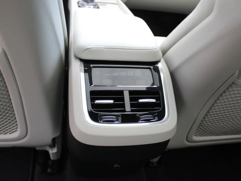 Used 2019 Volvo XC60 T5 Inscription AWD/4WD image 23