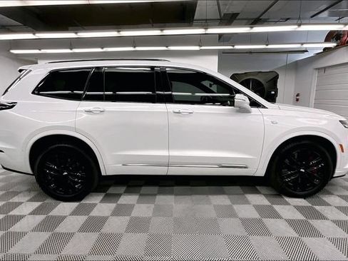 Used 2024 Cadillac XT6 Sport w/ Technology Package AWD/4WD image 15