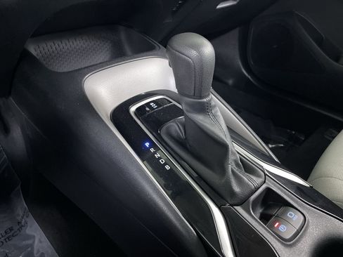 Used 2020 Toyota Corolla LE image 17