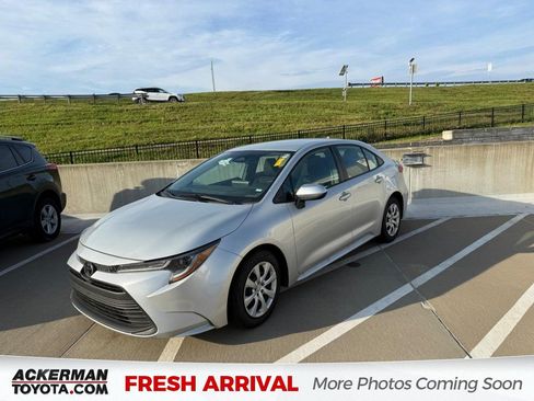 Used 2024 Toyota Corolla LE FWD image 1