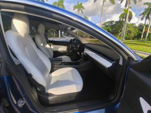 Used 2019 Tesla Model 3 RWD image 35
