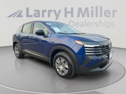 Used 2025 Nissan Kicks S AWD/4WD image 7