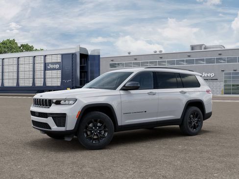 New 2026 Jeep Grand Cherokee L Laredo Altitude image 2