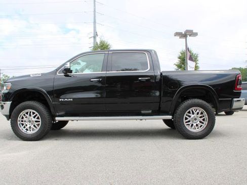 Used 2019 RAM 1500 Laramie image 12