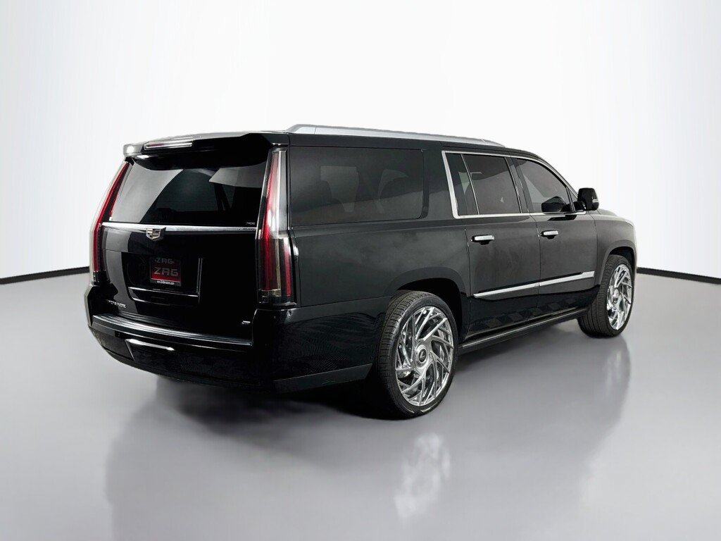 Used 2016 Cadillac Escalade ESV Platinum AWD/4WD image 5