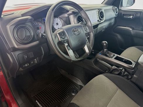 Certified 2020 Toyota Tacoma TRD Sport image 9