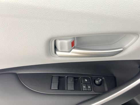 Used 2024 Toyota Corolla SE FWD image 16