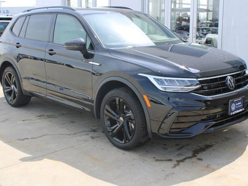 Certified 2024 Volkswagen Tiguan SE R-Line w/ MDO Package, Two-Row image 1