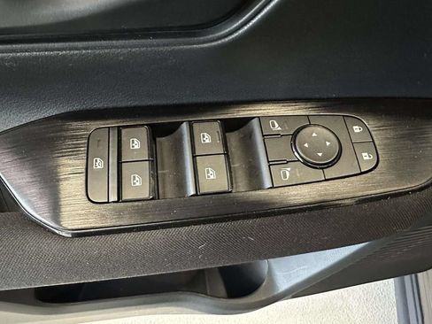 Used 2025 Nissan Kicks S w/ Interior Electronics Package AWD/4WD image 18