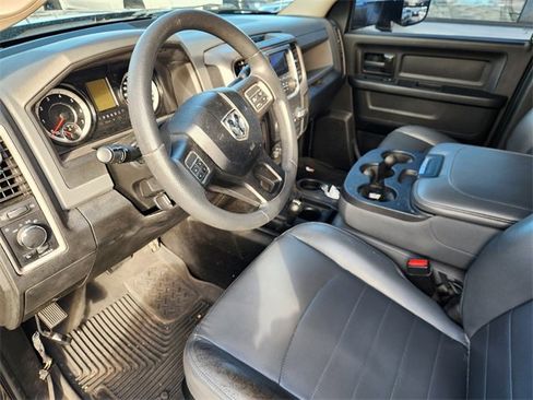 Used 2018 RAM 2500 Tradesman w/ Chrome Appearance Group image 7